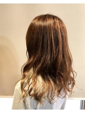 ヘアークリエイ トポライトウィロー 烏丸(Hair Create Polite willow) 20代30代40代大人可愛いゆるふわパーマミディ
