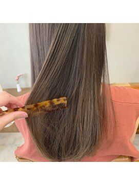 インビテーション(invitation) 柔らかベージュ