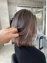 イキ 表参道(iki omotesando)&nbsp;モード/無造作ウェーブ/大人ガーリー[表参道駅]