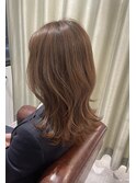 20代 30代 40代 くびれセミディ ナチュラルカール 外ハネ 抜け感