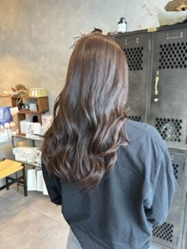 アチーブリス(achieve Liss) ナチュラル暗髪ベージュ ツヤ髪なみなみウェーブロング