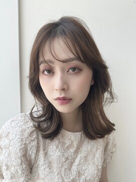 バイオレットジェム(Violet`jem) くびれミディヘア×シースルーバング×ナチュラルベージュ