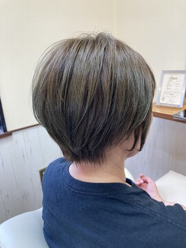 エレン(ELEN) くびれショート