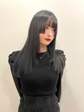 ゼストララ(ZEST Lara) ダークブラック×レイヤーカット【吉祥寺】