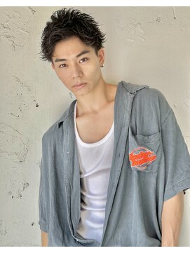 ロミーオム 本厚木(ROMMY. Homme) 刈り上げツーブロックアップバングショートビジネスメンズヘア