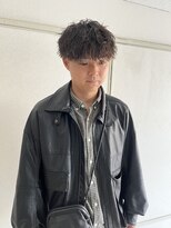 アイズ 海老名(AIZU) ツイストスパイラル ツイスパマッシュ 縦落ちパーマ