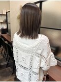 切りっぱなしボブ_マットベージュ