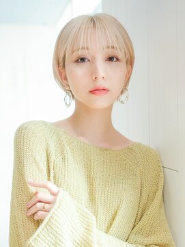 シオン(shion) 似合わせカットホワイトブロンドメルティカラー_8466