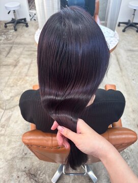 デイジーサイン(day's eye Sign) 髪質改善/パープルブラウン/ストレートヘア