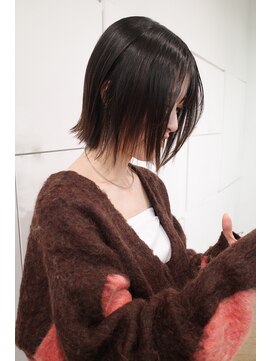 カシェル トウキョウ(Cashel Tokyo) 切りっぱなしボブ 暗髪カラー 顔まわりカット
