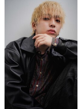 ハイトーン×ツイストパーマ