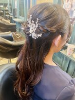 モナン 海老名(Monan)&nbsp;ハーフアップアレンジ ヘアセット 結婚式 二次会