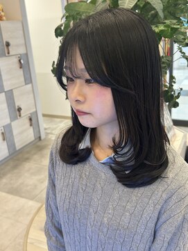 アストレアバイイーリス(ASTRAEA by Iris) レイヤーカット×顔まわりカット