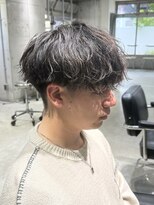 ハイプ(HYPE)&nbsp;フェザーパーマ/センターパート/シャドウパーマ/眉毛