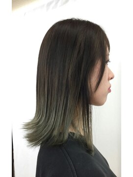 美容室 びゃんびゃん 社店 ストレート外ハネスタイル