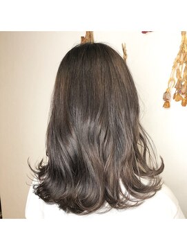 ウル(Ulu) ラベンダーグレージュ