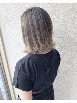 クラルス バイ アルティナ 溝の口店(Clarus by artina) バレイヤージュ×ミルキーアッシュ【Clarus溝の口】