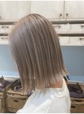 ホワイトグレージュ☆ぱっつんロブ!木場