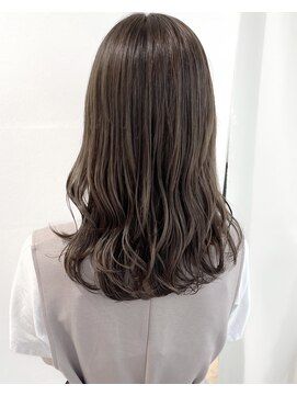 プラグ バイ ネオリーブ(plug by neolive) ラベンダーブラウン☆美髪/ネビージュ/こなれミディ