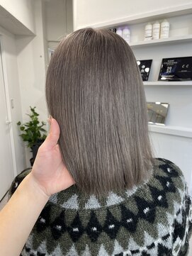 ペレ 渋谷(PELE) 黒髪/グレーベージュ/ハイトーン/ブリーチ/渋谷