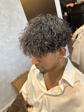 ヘアーアトリエルキナ(hair atelier LUCINA) ツイストスパイラルパーマメンズカットマッシュパーマ