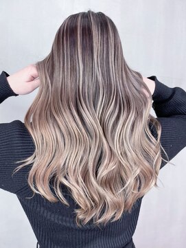 アイティー バイ アルバム 浦和店(IT by ALBUM) レイヤーカットグレーベージュグレージュカラー_ba454792