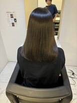 リーホリエ(Lee Horie) チリチリぱやぱやを抑える髪質改善ストレート