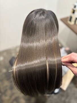 コーナー(CORNER) 乾かすだけで艶髪【縮毛矯正/美髪矯正/髪質改善】