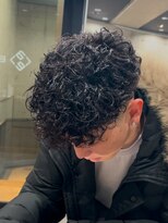 イーラ(era) スペインカール ツイストスパイラル眉カットメンズパーマ