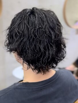 オルト(Altn) 大人の波巻きスパイラルパーマミディアムロングメンズカットヘア