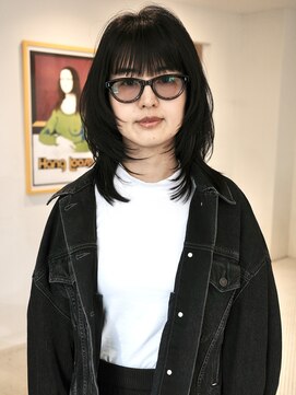 ウィム(wim) 『ミディアムレイヤー』顔周りカット/シャギーレイヤー