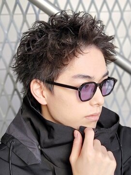 レタッチ バイ フィフス 天神大名(RETOUCH by fifth) 天神スパイキーショートツイストスパイラルパーマフェードカット
