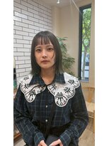シフト(SHEEFT)&nbsp;顔周りカット韓国風ヘアオリーブカラーひし形美シルエット