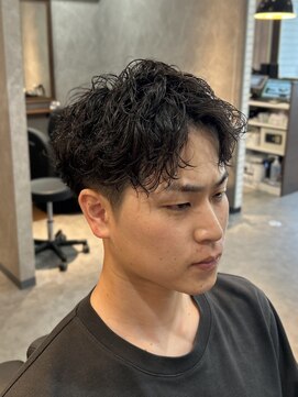 ザ クラン バイ ヘッドライト 仙台長町店(THE CLAN by HEADLIGHT) 【爽やか好印象】2ブロック×刈り上げアクティブショートパーマ