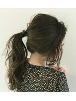 ティオル(Tioll) 細めハイライト