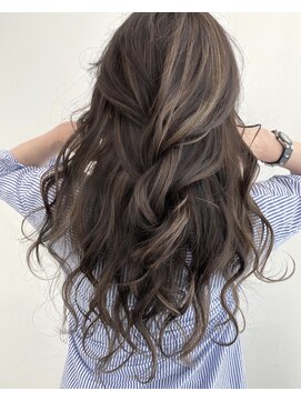 アライブ キチジョウジ(ALIVE Kichijoji) アッシュグレージュ上品ハイライト