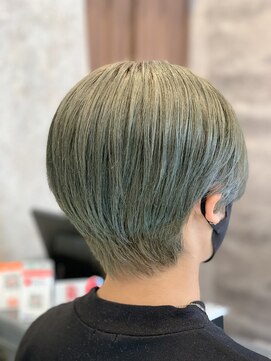 ヘアー ブランコ(hair Blanco) カーキとグレージュのミックスカラー