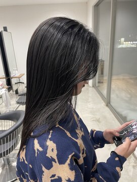 カットアンドトータルビューティ ヴァンキャトル(Cut&Total Beauty VINGT QUATRE) 外ハネレイヤーボブ