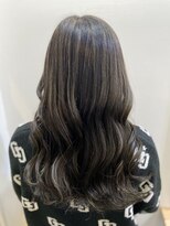 ラビス クローバー(Lovis clover)&nbsp;アッシュグレージュ　ハイライト　ふんわりカール