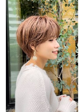 イヴォークトーキョーオーサカ(EVOKE TOKYO osaka) 丸み 柔らか 可愛い 耳かけ ショート ブラウン カラー おしゃれ