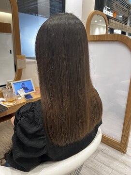 アドラーブル ココロ 新潟(adorable CoCoLo) 縮毛矯正/艶髪/髪質改善/新潟/万代／ストレート