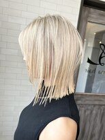 アルマモモ(Alma momo)&nbsp;ハイトーン×切りっぱなしミディアムレイヤー