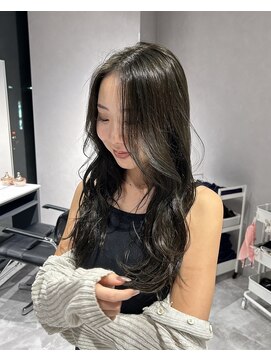 リアン バイ キートス(Lien by kiitos) オリーブグレージュ/グレージュ/赤み消しカラー