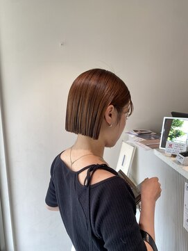 ムーム(Momb) タイトボブ