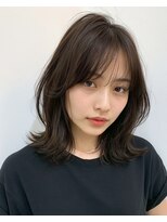 アイビー(ivy) カジュアルボーイッシュ/ミディアムレイヤーカット/大人レイヤー