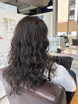ハナビ(hanabi) 40代/髪質改善パーマ/髪質改善白髪染め/スパイラルウェーブ/