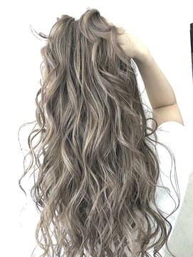 ラビス クローバー(Lovis clover) 透明感アッシュベージュ