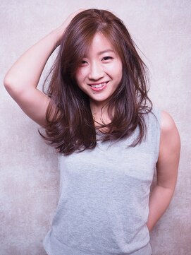 エル(LE) 大人可愛い外ハネセミディスタイル