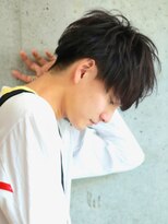 ライラ(Lyla)&nbsp;簡単スタイリング　ツーブロック束感マッシュショート