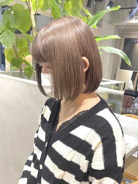 サンク 原宿 表参道(cinq) ミルクティーベージュナチュラルボブミニボブケアブリーチ20代